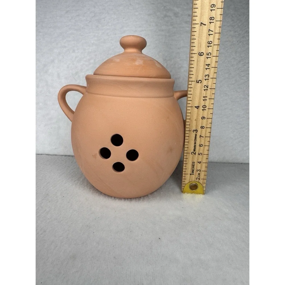Terracotta Garlic Keeper with Lid & Handles Boston Warehouse